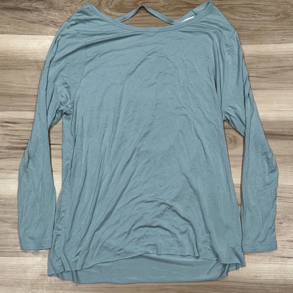 Victoria’s Secret PINK Super Soft Blue Deep V Cut Long Sleeve Shirt Women’s XS